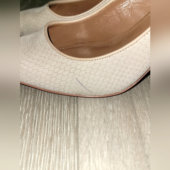 Vince Camuto | Blush | Suede Snake Embossed Pumps | Size 9.5 M - Picture 7 of 9